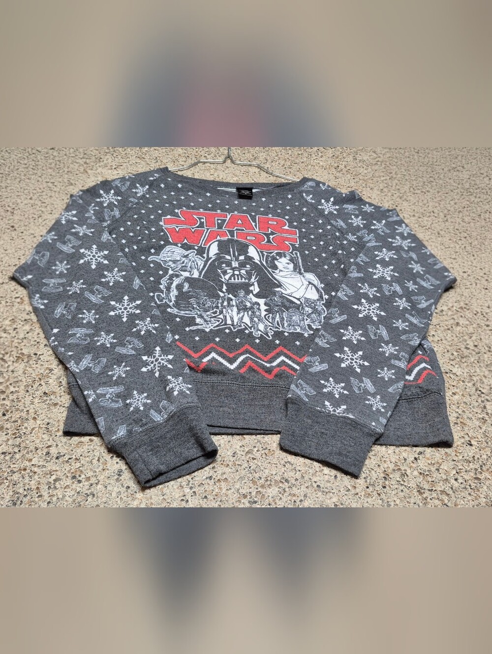 Star Wars Holiday Graphic Sweatshirt Fair Isle Darth Vader Snowflakes M - Picture 1 of 5